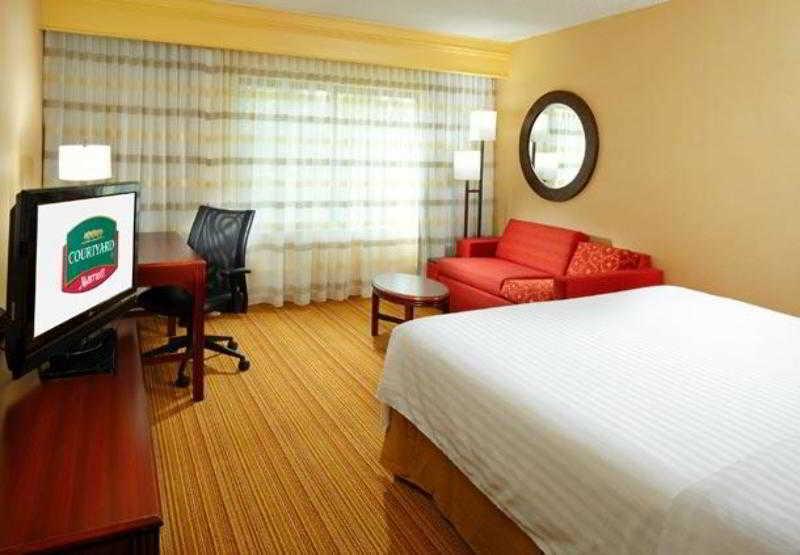 Hotel Courtyard By Marriott Cleveland Willoughby Pokoj fotografie